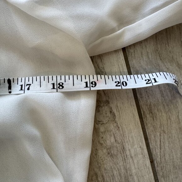 Guess White‎ Sheer Button-Up Blouse With Gold Accents Size M - Picture 7 of 8